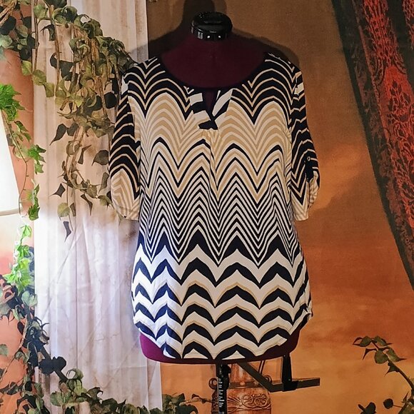 EUC: Per Seption Concept Sze XL Navy Blue, Beige & White Chevron Top - Picture 1 of 4